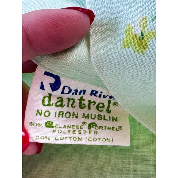 Vintage 70s pillowcase, mint green and lime flowers, Dan River, single casing - Picture 6 of 8
